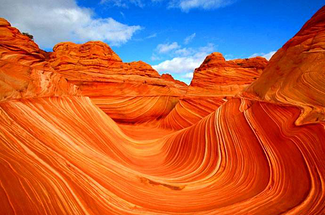 【晋陕秘境5日】库布齐沙漠+镇北台+红石峡+靖边波浪谷+雨岔大峡谷+碛口古镇+黄河壁画+李家山+西湾村+芦芽山+万年冰洞+户外休闲游+38人舒适团！