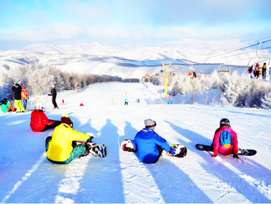 崇礼滑雪 崇礼长城岭滑雪+白桦林温泉谷2日游(亲临2022年冬奥会举办地