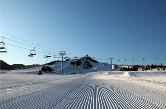 去北京南山滑雪直通巴士、三眼桥站哪里结合、票价多少钱