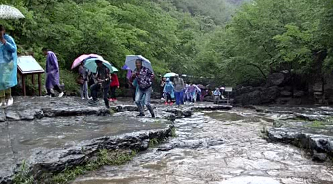 雨中游北京十渡孤山寨