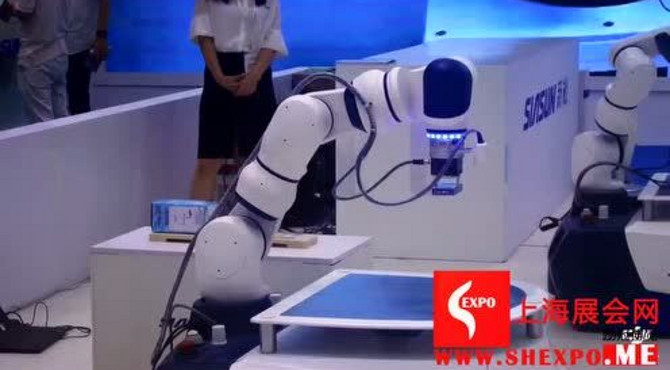 CIROS中国国际机器人展览会在上海国家会展中心启幕
