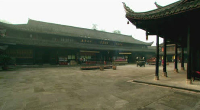 走进峨嵋山报国寺，感受那种安谧的意境！