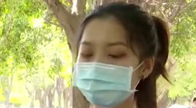 女生去玩蹦床，结果被道具服卡裆疼倒在地，去医院一查瞬间懵了！