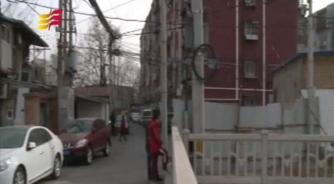 拆违建 清垃圾 角门甲4号院整治有力