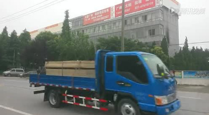 北宋抗日之战烈士陵园大门外掠影