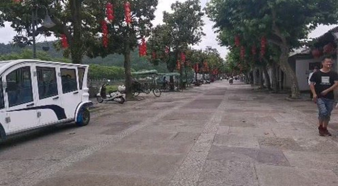 蒋介石故居，蒋母王采玉旧居，这里面房屋几十间，带大家去看看