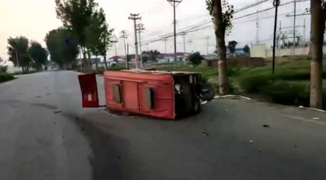 徐新公路三台镇店上村路段发生交通事故