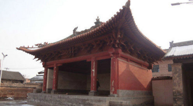 单檐歇山顶 三面观抱厦 明代戏台古建筑绛县董封戏台