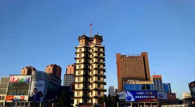 二七纪念塔的钟声