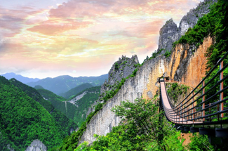 【渝见你·全景重庆5日】天生三硚+仙女山+龙水峡地缝+李子坝+长江索道+大足石刻博物馆+磁器口+纯玩休闲5日之旅！