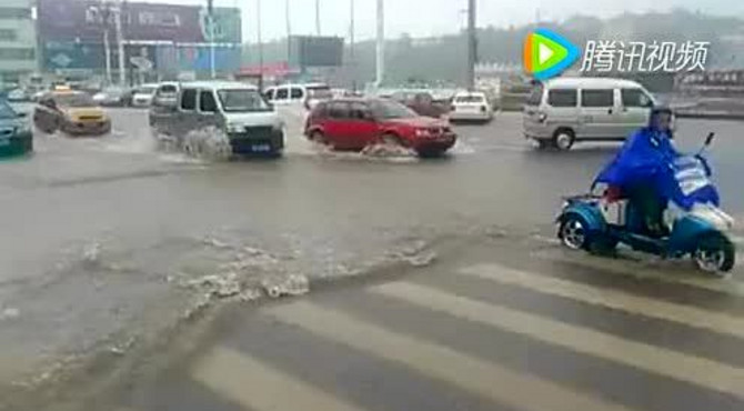 阳城县府前广场的水流