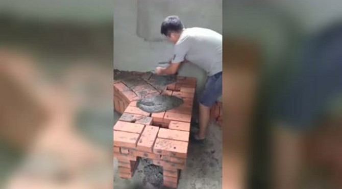 盘锅台的大师傅，活都排到过年以后了