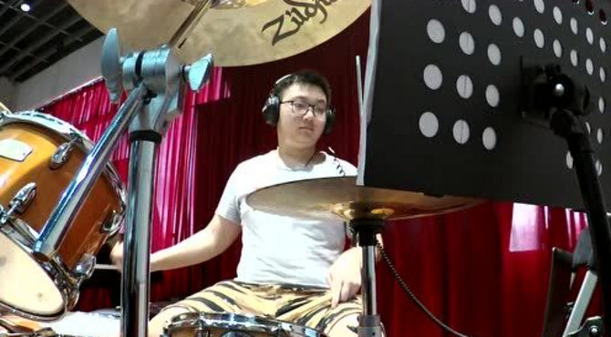 汤涵远《远走高飞》