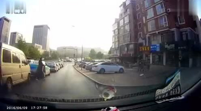 路口遭遇回马抢