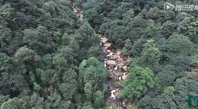 天台山风景区瀑布航拍长镜