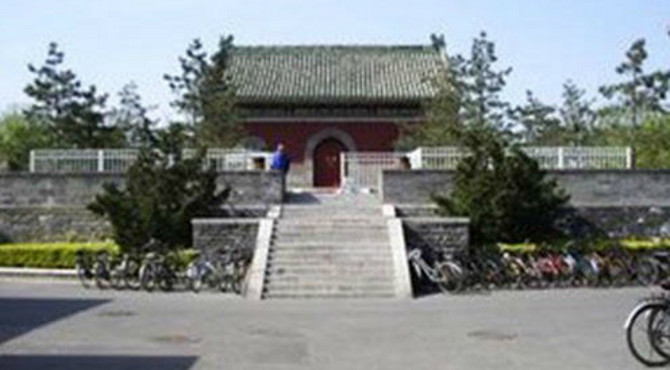 北京南池子三 曾经大清摄政王的府邸，历史变迁成为现代普渡寺