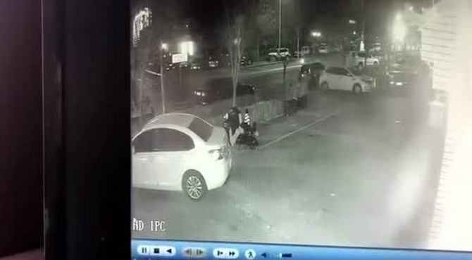庆丰街交通事故监控视频