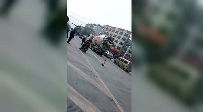 庆丰路口发生交通事故