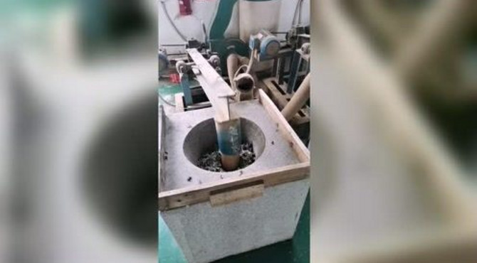 灸世家石臼捣绒