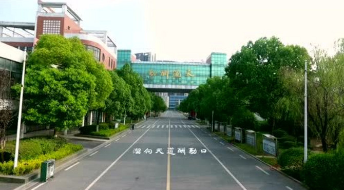 《中加》，让我想“加”。