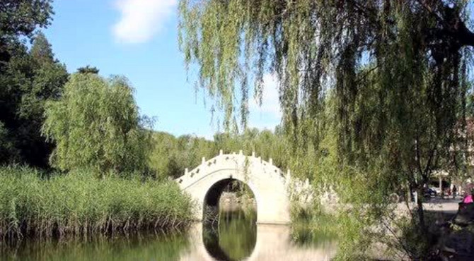 清华大学校园风光