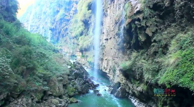 航拍贵州兴义马岭河峡谷景区风光