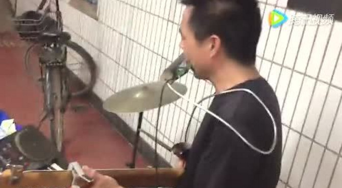 北京南礼士路地下过道发现的音乐牛人