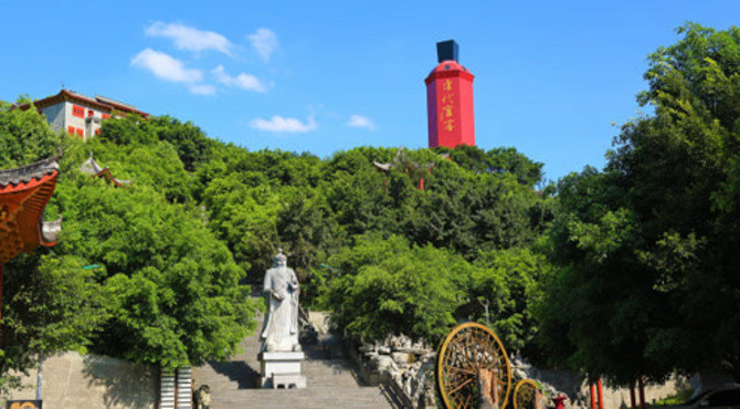 赤水河谷，陡崖峭壁，风光峻美！世界最大的摩崖石刻在这里！红色旅游风景带