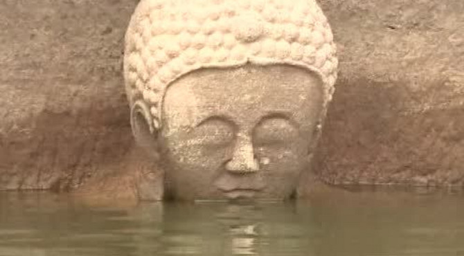 摩崖造像水落石出