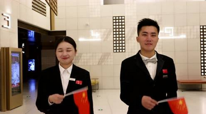 上海百丽宫百美汇百老汇影城：祖国，我爱您！