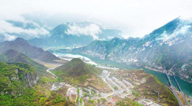 航拍：雨后的落坡岭美若仙境