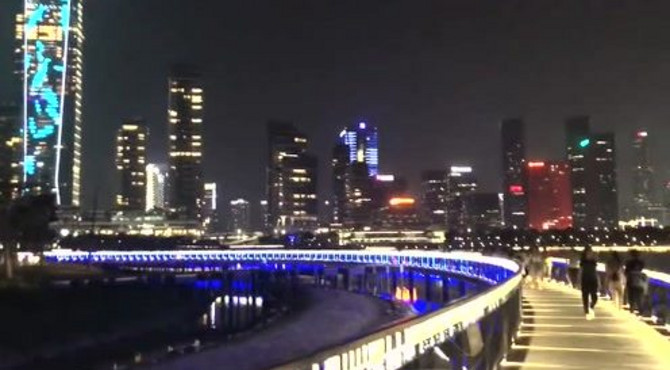 深圳人才公园眺望后海夜景