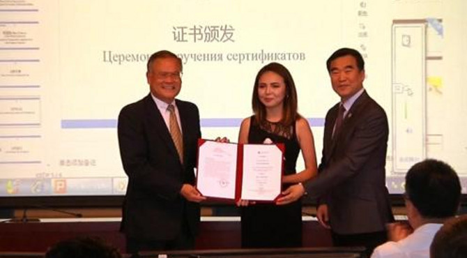 感受文化交融的魅力！这些人口中的中国，真实得让人无比向往