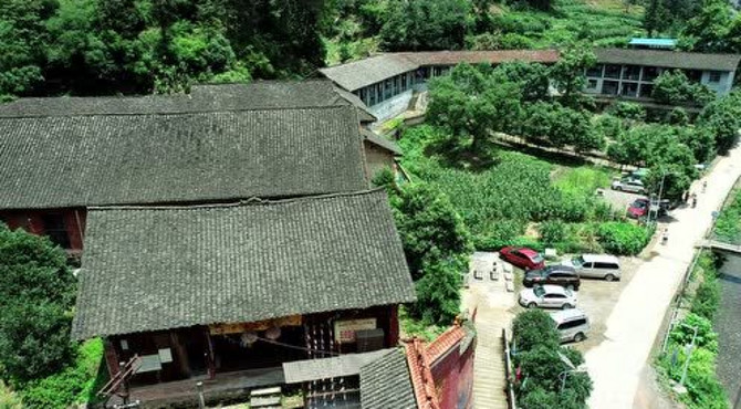 金江，兴隆寺