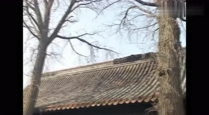 老年太监的居住场所“万寿兴隆寺”，如今山门犹在，却已物是人非