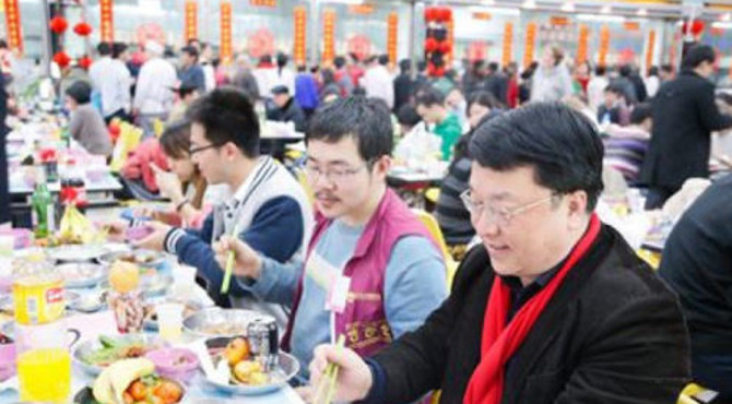 努力考清华大学 看到清华的食堂，它不香吗？
