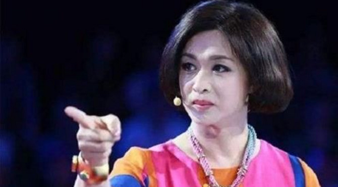 朱丹质问金星：你是男是女？金星四字霸气回怼，不愧是毒舌女王