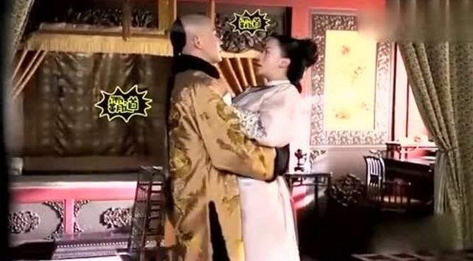 延禧攻略：璎珞本想抱傅恒，一着急抱住了皇上