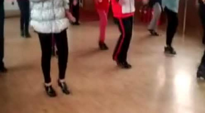 东辛房小学踢踏舞