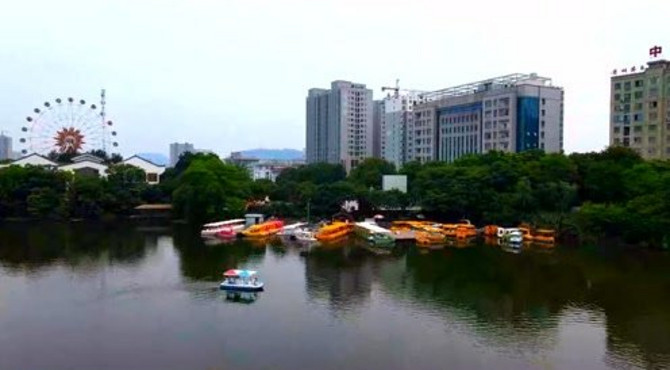 咸宁十六潭公园风景实在太漂亮，看了会忍不住想来