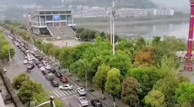 全国默哀三分钟开州区滨湖路
