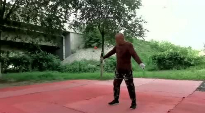 北京碧海公园緱師傅抖空竹《快乐36托》
