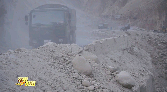 西藏边防一线过冬前补充千吨物质