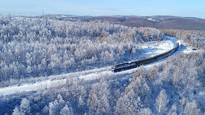 【雪国列车5日·4人SUV精品小团】漠河+北极村+北红村+圣诞村+龙江第一湾+中国最北点+白桦林+马拉爬犁+驯鹿+滑雪+深度纯玩~