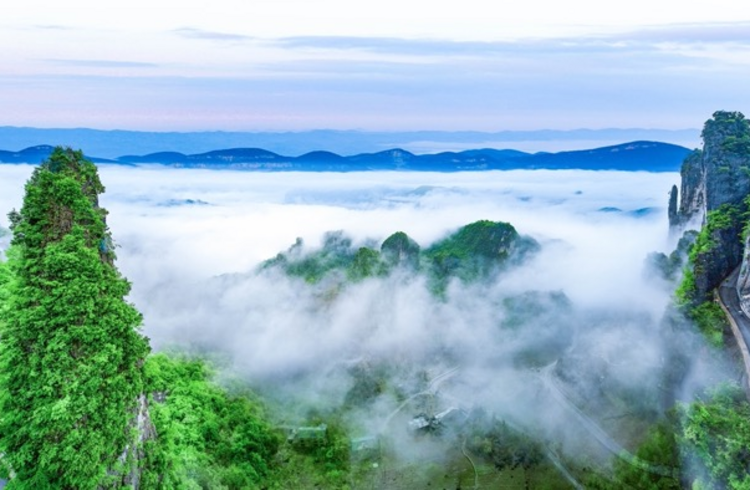 【地道鄂西·人文巴楚7日】宜昌+神农坛+神农顶+坪阡古镇+大九湖+三峡之光+巫山 +三峡之巅+白帝城+奉节+秘境溶洞轻徒步+恩施大峡谷+宣恩+屏山峡谷+2-8人VIP小团+鄂西全景7日