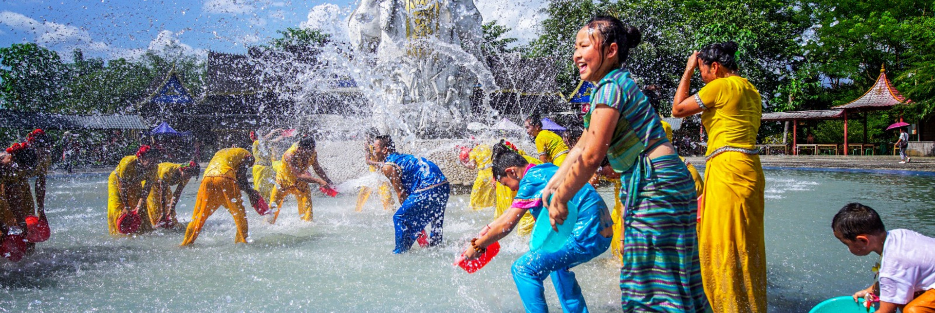 【又见云南 · 象往版纳5日】野象谷+勐泐大佛寺+中科院植物园+雨林徒步探秘+曼远傣族村寨+曼听公园+般若寺+湄公河星光夜市+5天精品8人小团