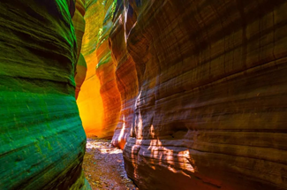 【陕北传奇6日】雨岔大峡谷+壶口瀑布+乾坤湾+波浪谷日落+麻黄梁黄土地质公园+陕北民歌博物馆+杨家岭+双水村+红石峡+镇北台+榆林老街+石魂广场+安塞腰鼓体验+景区特色窑洞住宿+2-8人小包团&8人拼团