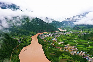 【行走云南 · 南极洛徒步3日】金沙江田园风光+同乐傈僳族山寨+南极洛+梅里雪山+独克宗古城+3日徒步
