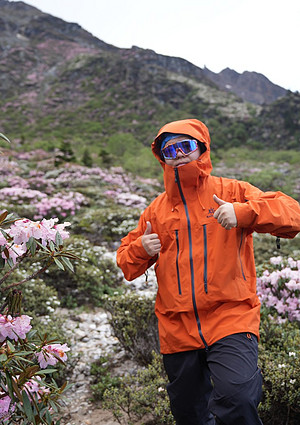 佩琪：因为山在那里