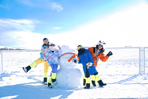 【遇见乌兰布统冬·冰雪童话5日】8人小团丨承德+御道口+塞罕坝+乌兰布统+甘丹驼城+暖水河+透风沟+南井+塞北雪乡+鹰窝沟日落+小河头日出+滦河第一湖冰上串串烧+古北水镇+司马台长城